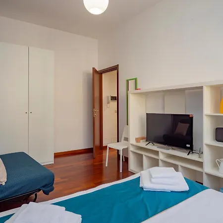 アパート Xenia - Renovated Two-room In Fiera Area ミラノ